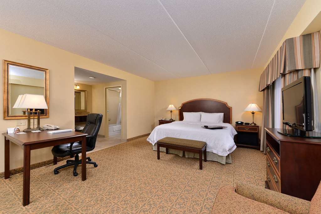Hampton Inn פייקוויל חדר תמונה