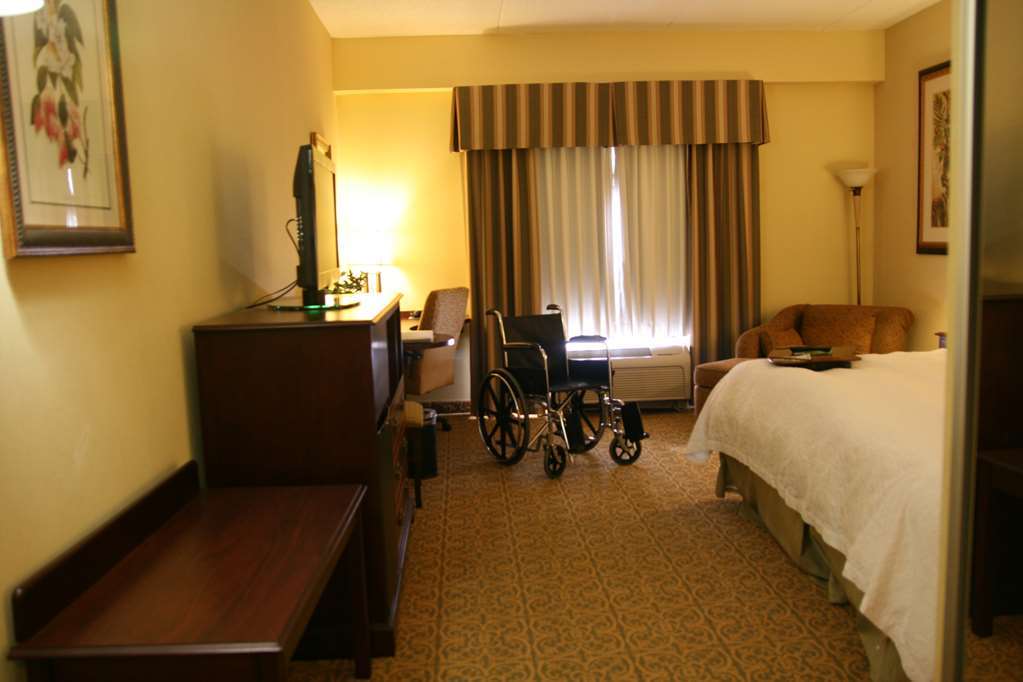 Hampton Inn פייקוויל חדר תמונה