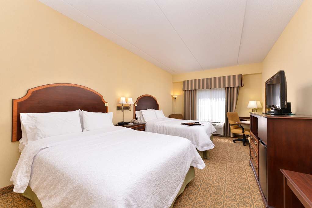 Hampton Inn פייקוויל חדר תמונה
